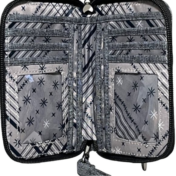 LUG Rodeo RFID-Protected Gray Quilted Wristlet - Picture 9 of 16